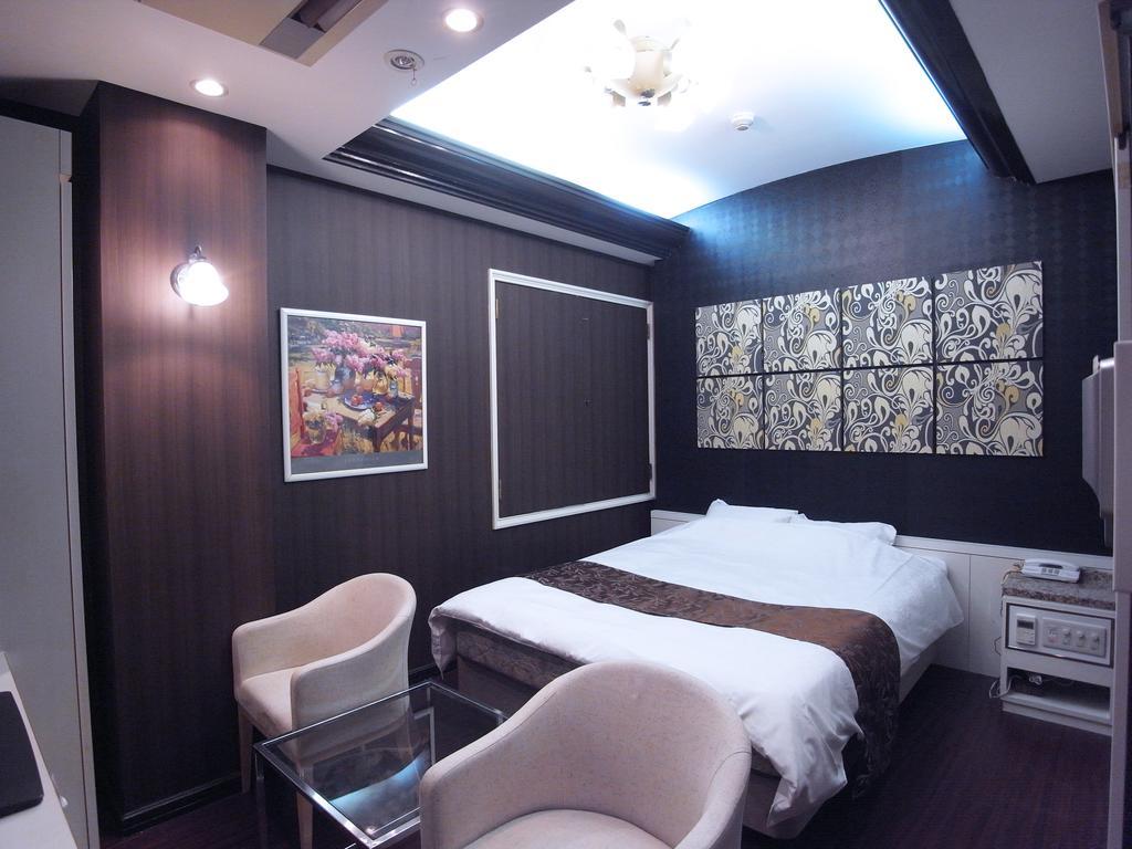ホテル カルネヴァール 男塾ホテルグループ (Adults Only) Himeji Luaran gambar